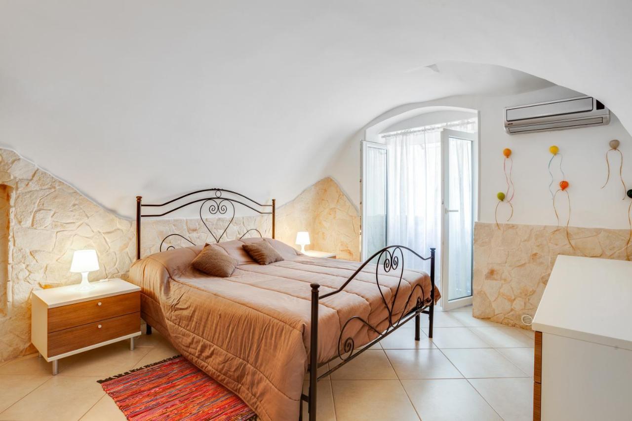 La Chicca Historic Center Beautiful Flat Apartment Monopoli Exterior photo